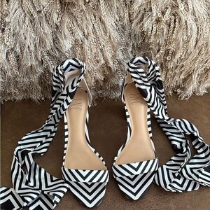 Chic Black and White Women's Shoes